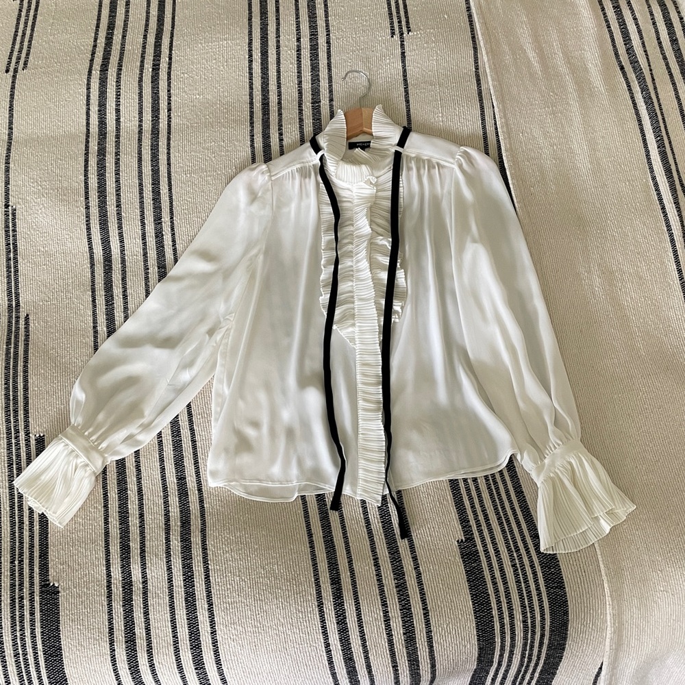 ME + EM silky white ruffled long-sleeve blouse, pleat detail, black velvet tie